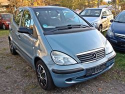Grau Gebraucht 2002 Mercedes A140 Elegance Van / Kleinbus | 2.599 € (Etwas zu teuer)