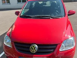 Rot Gebraucht 2010 VW Fox Kleinwagen | 1.650 € (Fairer Preis)