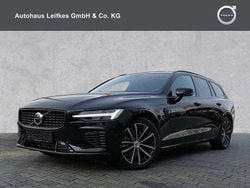 Onyx black metallic (metallic) Gebraucht 2022 Volvo V60 Plus Kombi | 36.980 € (Fairer Preis)
