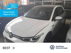Pure white Gebraucht 2021 VW Golf VIII R-line Limousine | 25.849 € (Etwas zu teuer)