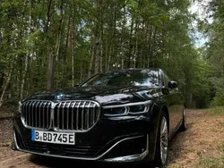 Schwarz Gebraucht 2020 BMW 745e Sport Line Limousine | 59.999 € (Etwas zu teuer)