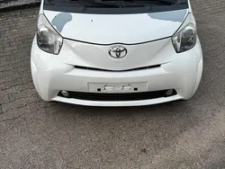 Weiß Gebraucht 2012 Toyota iQ Kleinwagen | 3.200 € (Superpreis)