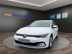 Weiß Gebraucht 2022 VW Golf VIII Life Kombi | 20.850 € (Fairer Preis)