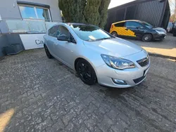 Silber Gebraucht 2012 Opel Astra Limousine | 4.490 € (Fairer Preis)