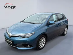 Blau Gebraucht 2017 Toyota Auris Comfort Limousine | 11.900 € (Guter Preis)