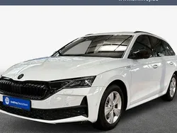 Weiss Gebraucht 2024 Skoda Octavia SportLine Kombi | 36.890 €