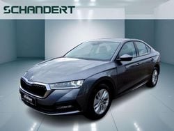 Graphitegrau metallic Gebraucht 2023 Skoda Octavia Ambition Limousine | 19.850 € (Superpreis)