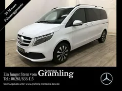 Bergkristallweiß Gebraucht 2024 Mercedes V220 Edition Van / Kleinbus | 51.899 € (Guter Preis)