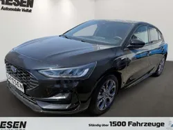 Schwarz Gebraucht 2024 Ford Focus ST-Line X Limousine | 27.350 € (Guter Preis)