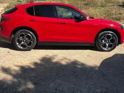 Rot Gebraucht 2023 Alfa Romeo Stelvio Veloce SUV | 36.990 € (Fairer Preis)