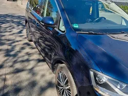 Blau Gebraucht 2017 VW Sharan Sound Van / Kleinbus | 13.900 € (Teuer)