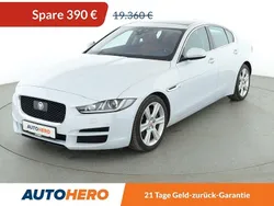 Weiß Gebraucht 2016 Jaguar XE Portfolio Limousine | 18.540 € (Fairer Preis)