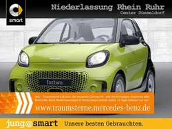 Grün Gebraucht 2022 Smart ForTwo Electric Drive Coupé | 12.790 € (Etwas zu teuer)