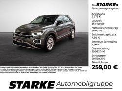 Blau (ravennablau metallic) Gebraucht 2022 VW T-Roc Style SUV | 28.390 € (Fairer Preis)