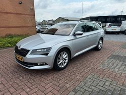 Silber Gebraucht 2018 Skoda Superb Kombi | 10.950 € (Fairer Preis)