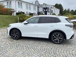 Weiß Gebraucht 2024 VW Tiguan R-line SUV | 43.900 € (Fairer Preis)