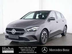 Lack mountaingrau Gebraucht 2024 Mercedes B180 Progressive Van / Kleinbus | 29.950 € (Superpreis)