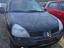 Schwarz Gebraucht 2002 Renault Clio II Expression Limousine | 1.450 € (Fairer Preis)