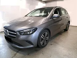 Mountaingrau met. Gebraucht 2021 Mercedes B200 Van / Kleinbus | 21.900 € (Fairer Preis)
