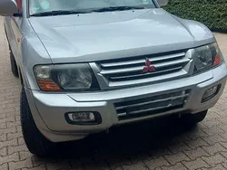 Silber Gebraucht 2001 Mitsubishi Pajero Elegance SUV | 4.600 € (Fairer Preis)