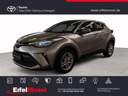 Shimmeringsilber metallic Gebraucht 2023 Toyota C-HR Basis SUV | 22.890 €