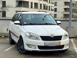 Weiß Gebraucht 2011 Skoda Fabia Kombi | 3.650 € (Fairer Preis)