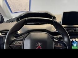 Grau Gebraucht 2020 Peugeot 3008 Crossway SUV | 21.680 € (Fairer Preis)