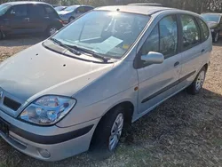 Silber Gebraucht 2002 Renault Scénic Dynamique Van / Kleinbus | 599 € (Guter Preis)