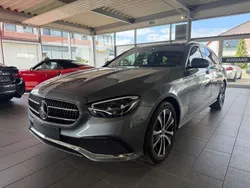 Grau Gebraucht 2023 Mercedes E200 Kombi | 39.900 € (Guter Preis)