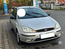 Grau Gebraucht 2001 Ford Focus Kleinwagen | 650 € (Guter Preis)
