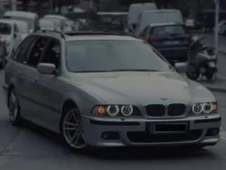 Silber Gebraucht 2003 BMW 525 M Sport Kombi | 2.999 €