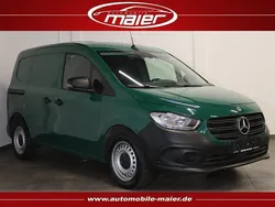 Grün Gebraucht 2023 Mercedes Citan 110 Van / Kleinbus | 17.300 € (Guter Preis)