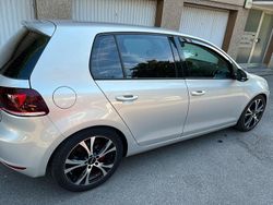 Silber Gebraucht 2009 VW Golf VI Limousine | 6.999 €