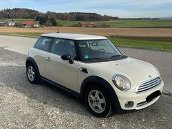 Weiß Gebraucht 2008 Mini ONE Kleinwagen | 2.750 € (Fairer Preis)