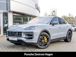 Grau Gebraucht 2024 Porsche Cayenne Turbo E-Hybrid SUV | 179.900 € (Etwas zu teuer)