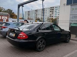 Schwarz Gebraucht 2003 Mercedes 240 Limousine | 2.700 €