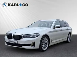 Weiss Gebraucht 2022 BMW 530 Luxury Line Kombi | 38.678 € (Fairer Preis)