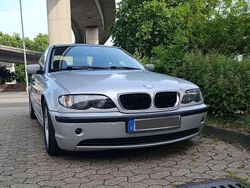 Silber Gebraucht 2005 BMW 318 Sport Line Limousine | 1.999 € (Guter Preis)