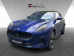 Blu intenso Gebraucht 2024 Maserati Grecale Folgore SUV | 114.835 € (Fairer Preis)