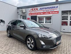 Grau Gebraucht 2019 Ford Focus Titanium Limousine | 9.990 € (Fairer Preis)