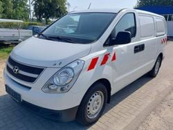 Weiß Gebraucht 2012 Hyundai H-1 Van | 3.490 €