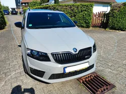 Grau Gebraucht 2016 Skoda Octavia RS Kombi | 17.500 € (Guter Preis)