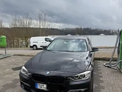 Schwarz Gebraucht 2012 BMW 320 Luxury Line Limousine | 9.200 € (Teuer)