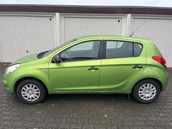 Grün Gebraucht 2010 Hyundai i20 Kleinwagen | 2.400 €