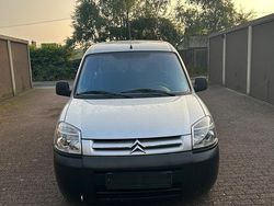 Grau Gebraucht 2009 Citroën Berlingo Van / Kleinbus | 3.000 € (Fairer Preis)