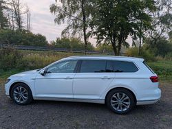 Weiß Gebraucht 2016 VW Passat Highline Kombi | 15.390 € (Fairer Preis)