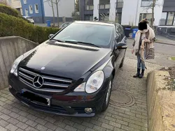 Schwarz Gebraucht 2010 Mercedes R350 Van / Kleinbus | 4.900 € (Superpreis)