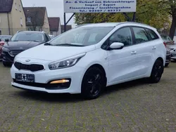Weiß Gebraucht 2016 Kia Ceed Sportswagon Kombi | 6.490 € (Guter Preis)