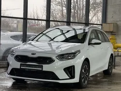 Weiß Gebraucht 2021 Kia Ceed Vision Kombi | 15.700 €