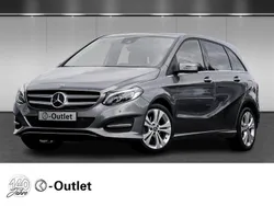 Grau Gebraucht 2017 Mercedes B180 Van / Kleinbus | 17.900 € (Fairer Preis)